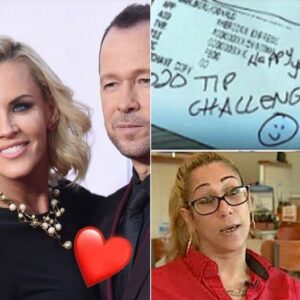 Donnie Wahlberg Hands Single Parent Stunning Tip At IHOP – Tells Her “Open It When We Leave”