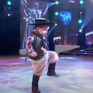 This Two-Years Old Cowboy Walks To The Stage, But Wait Until Music Starts