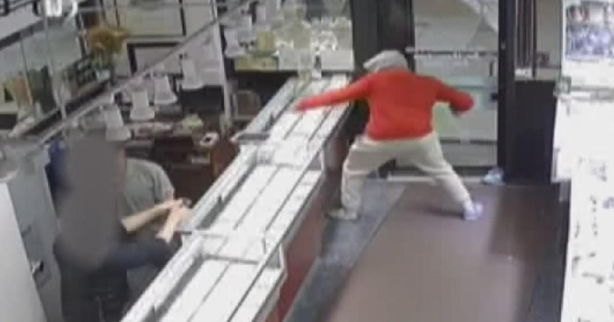 Individual In Chicago Jewelry Shop Targeted By Thief Uses Firearm To Defend Self From Robber